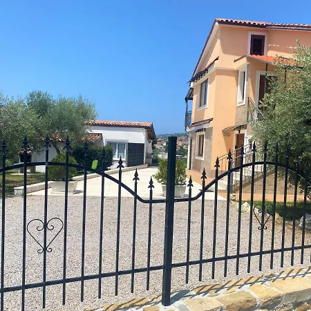 アパート Fiore *