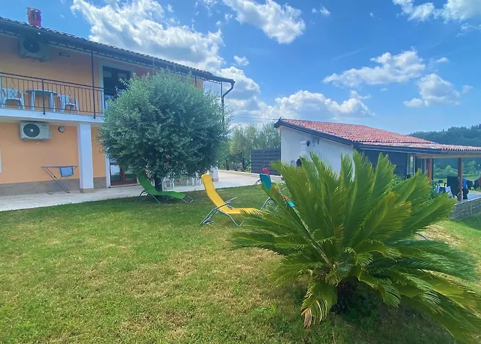 Fiore アパート *